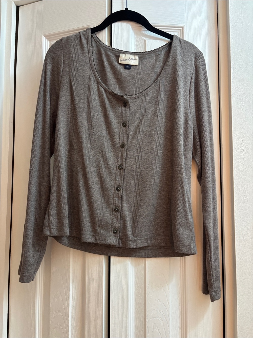 Universal Thread Gray Ribbed Button-Front Long Sleeve Top